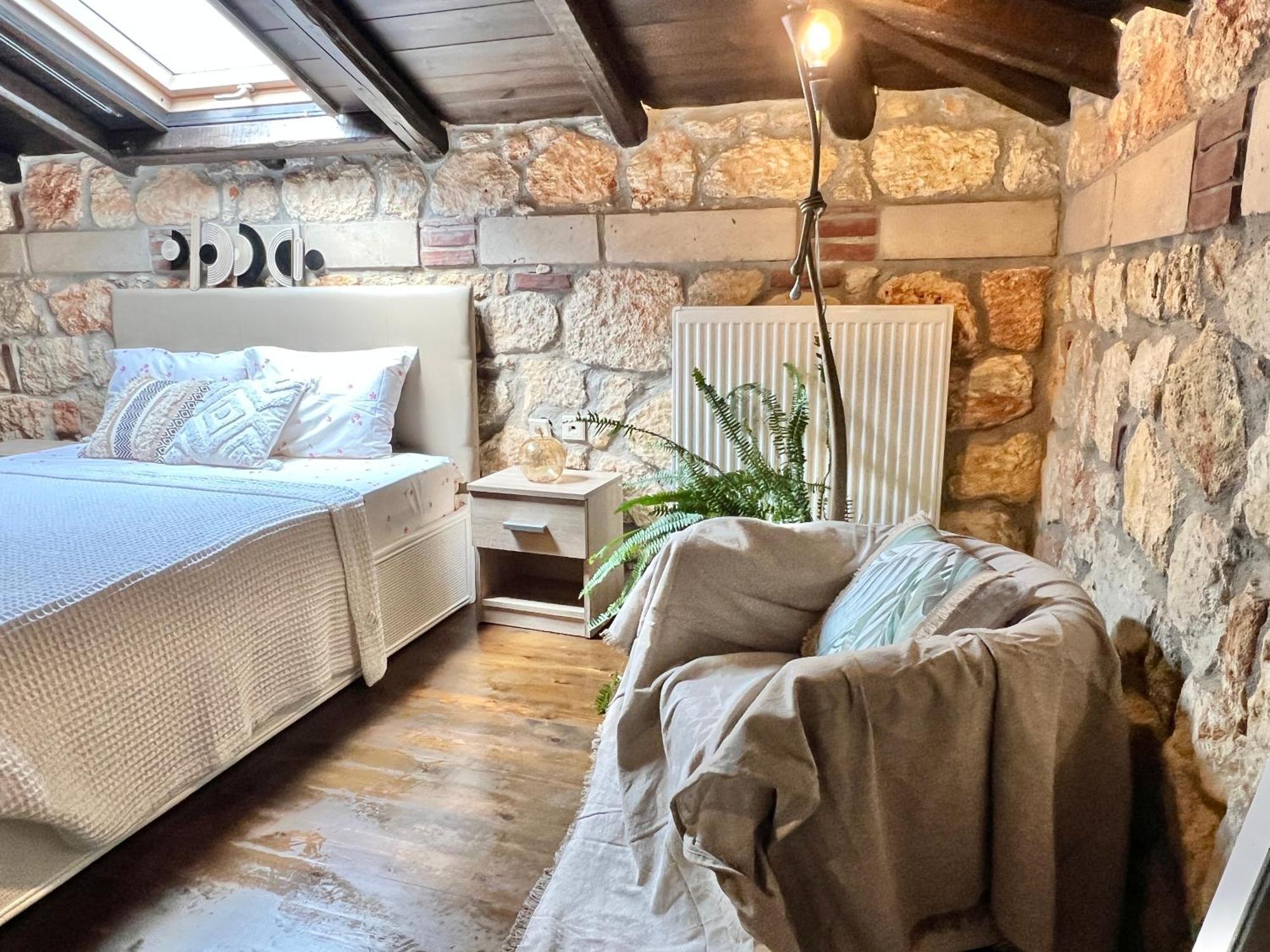 사코우디아 Boutique Stone House 게스트하우스 외부 사진